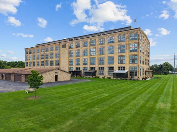 1545 Arboretum Dr APT 232, Oshkosh, WI 54901