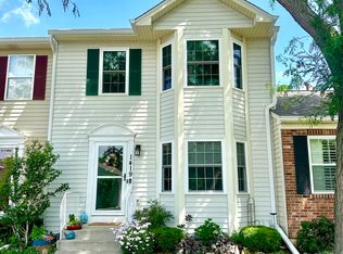 1419 Potomac Ct, Geneva, IL 60134