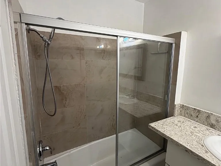 5403 Newcastle Ave #8 — Photo 20