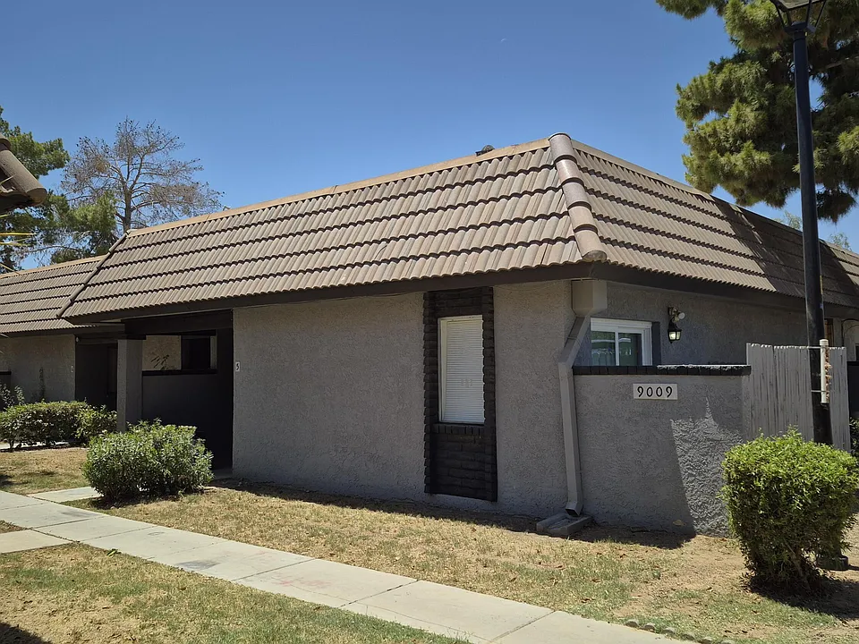 9009 W Elm St #5