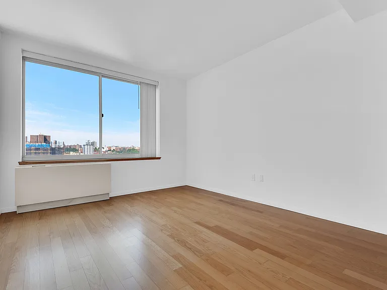 68 Bradhurst Ave #2B — Photo 2