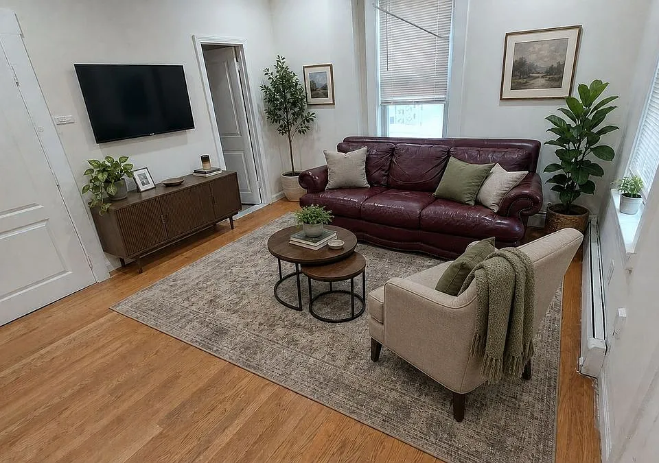 124 Marcella St #1