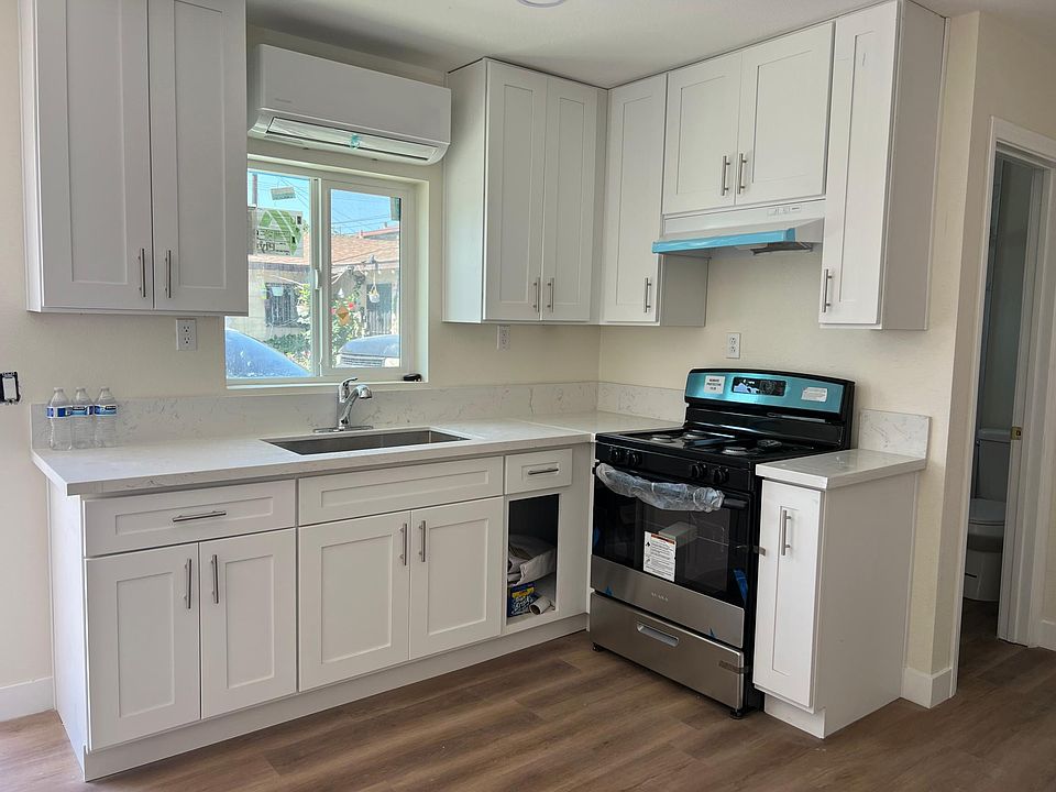 1st image of 22211 Seine Ave #1