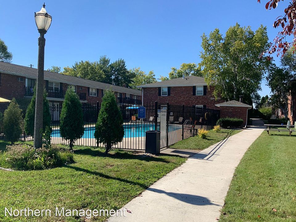 225 Olde Pulley Ln Menasha WI Zillow