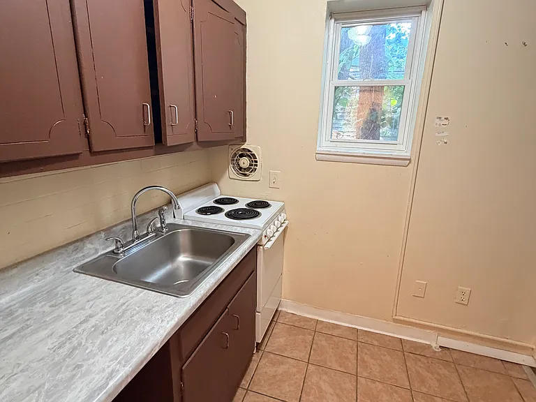 158 Fountain St #2B1 — Photo 6