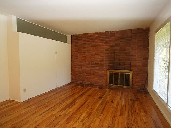 2nd image of 24-34 Mar Vista Dr #32