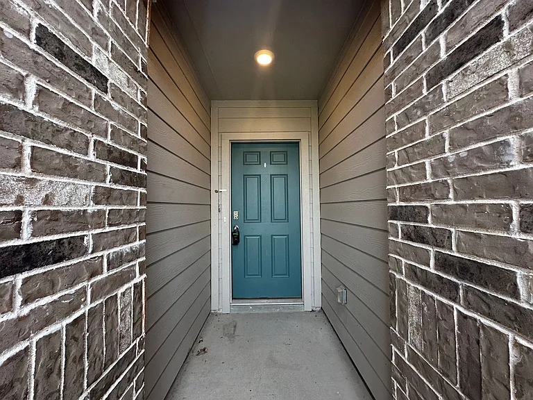 15205 Siberian Elm Ln — Photo 2