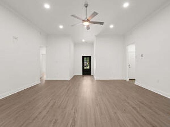 2nd image of 308 Schweitzer Ave