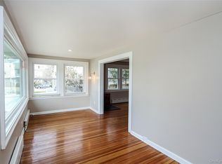 24 High St, Locust Valley, NY 11560