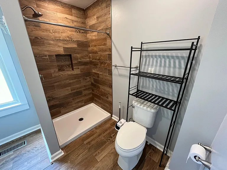 119 Henderson St — Photo 13