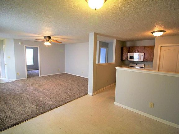 2nd image of 2641 Brewster Ln
