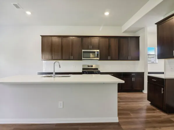 3521 Jb Thomas Dr, Farmersville, TX 75442