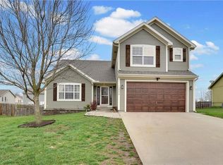 12004 E 214th St, Peculiar, MO 64078