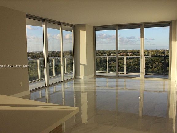 4th image of 16385 Biscayne Blvd Unit 1607