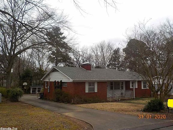 2nd image of 811 Randall Dr