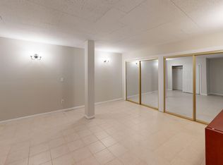 55 Broadlawn Park, Chestnut Hill, MA 02467