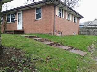 886 Kelly Ave, Akron, OH 44306