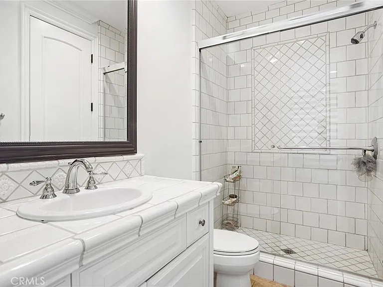 1836 Port Stanhope Pl — Photo 36