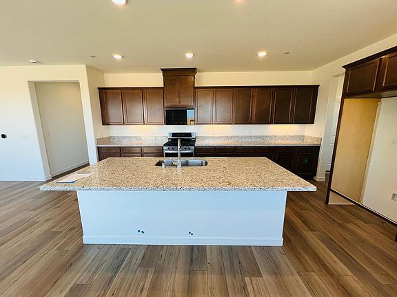 4th image of 2253 Monferrato St
