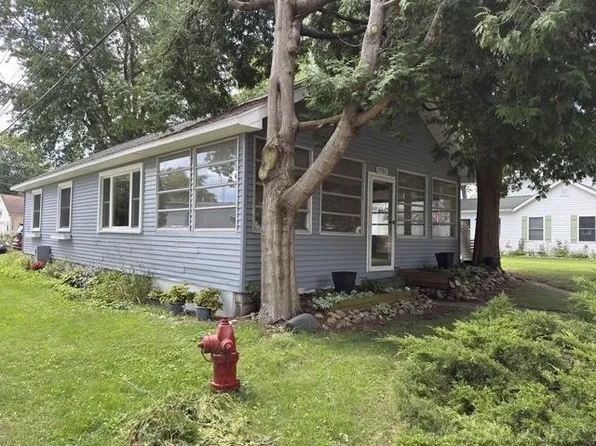 7782 Eden Ct, Lexington, MI 48450
