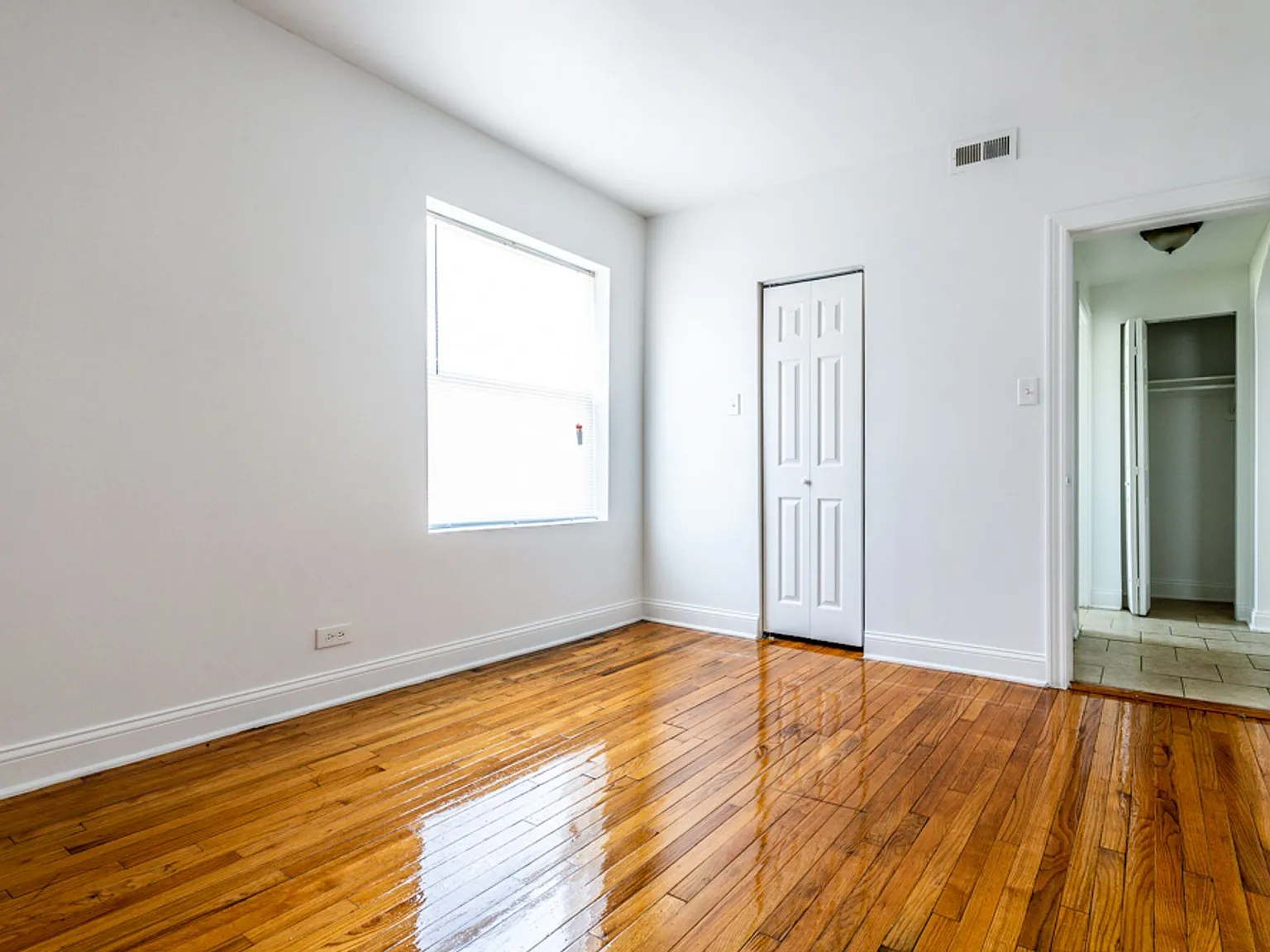 6104 S Campbell — Photo 4