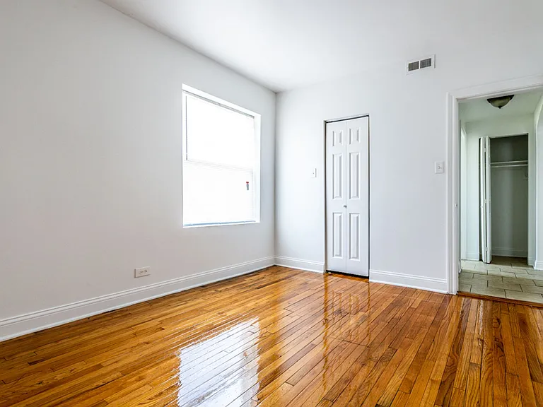 6104 S Campbell — Photo 4