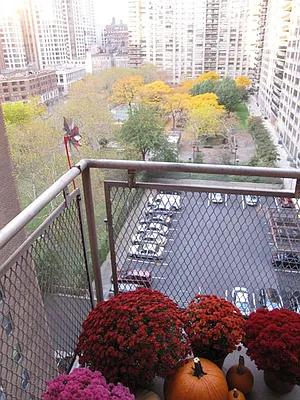 Sold by Sotheby's International Realty | media 9