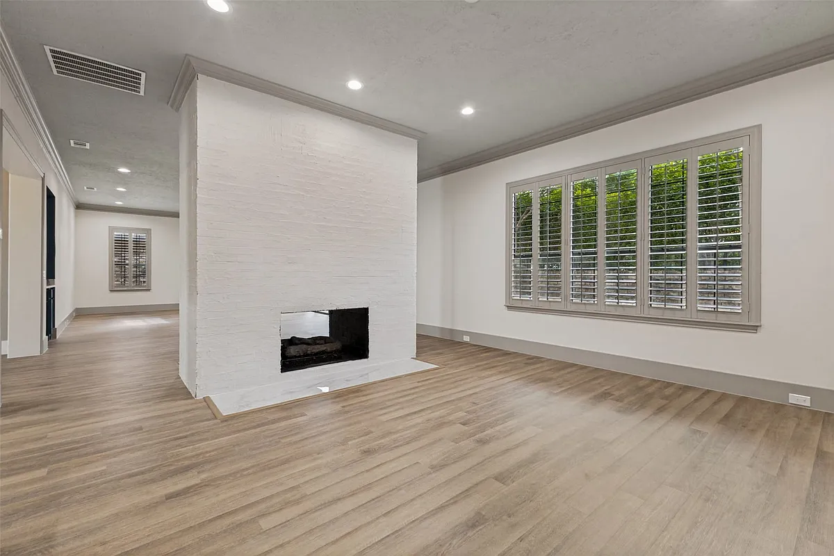 Building Photo - 6030 Steamboat Dr