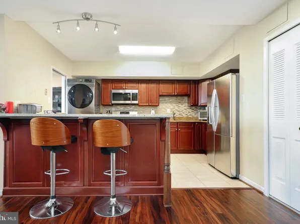 3705 S George Mason Dr APT 1309S, Falls Church, VA 22041