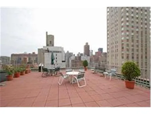 Sold by Douglas Elliman | media 22