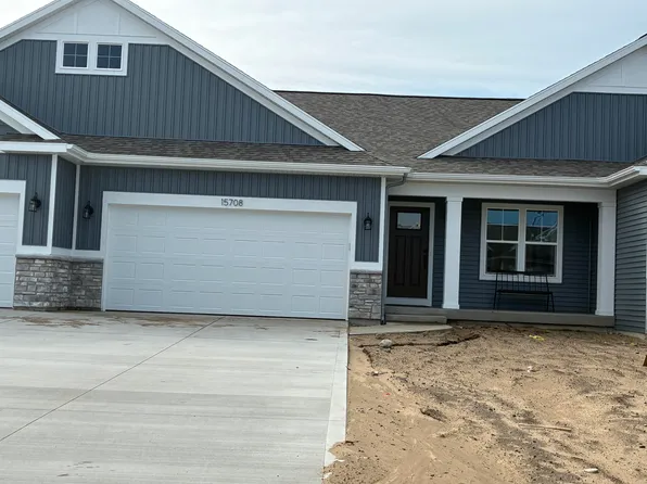 15708 Hawley Dr #49, Grand Haven, MI 49417