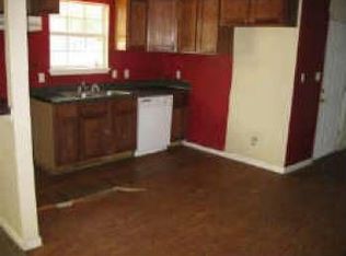 2513 Campbell St, Fort Worth, TX 76105