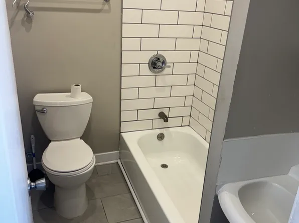 502 William St APT 1, Omaha, NE 68108