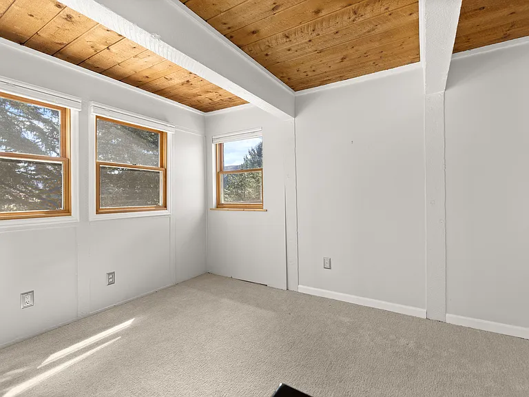 217 Longhorn Ln — Photo 21