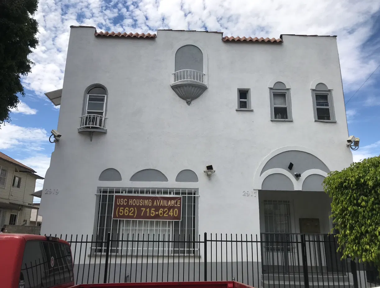 3 bed, 959 sqft, $2,900 — Photo 1