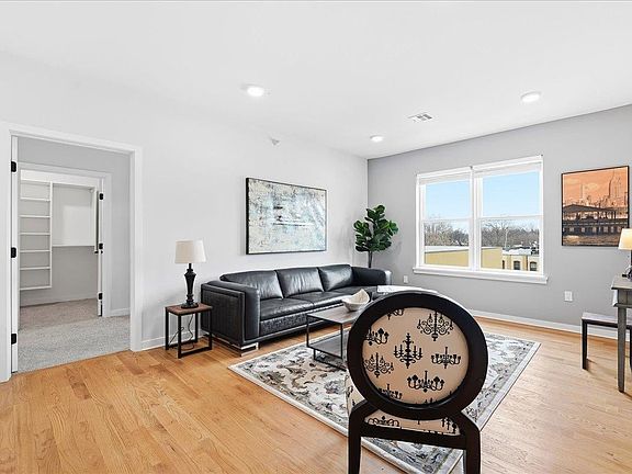 3rd image of 660 Bloomfield Ave #406