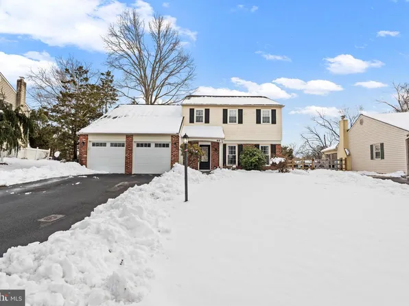 63 Forrest Dr, Holland, PA 18966