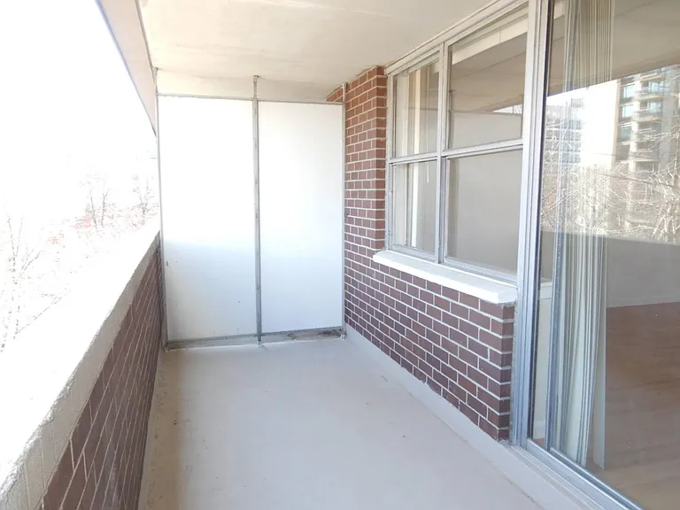 9 Hawthorne Pl #6J — Photo 15