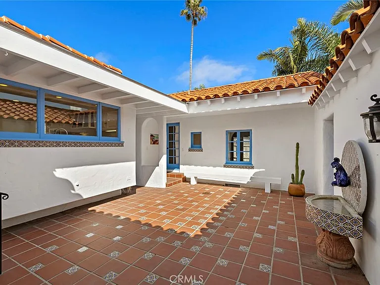 4 Camel Point Dr — Photo 32