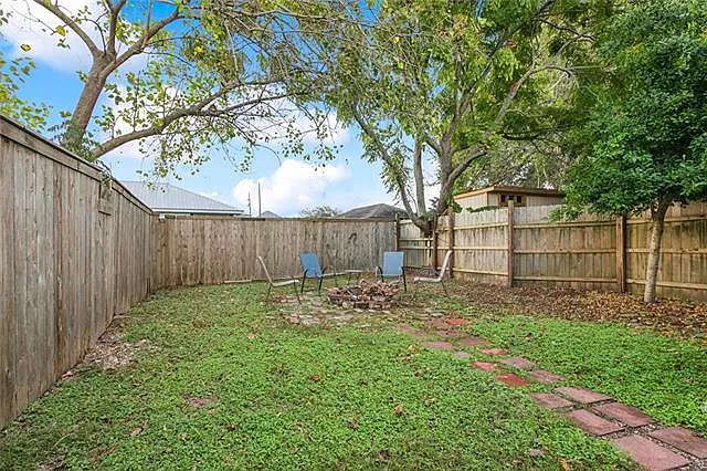 729 Amelia St — Photo 10