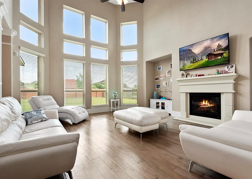 1st image of 5123 Lockridge Sky Ln