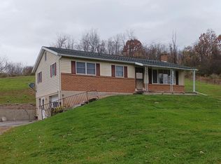 7688 Locust Ln, Alexandria, PA 16611