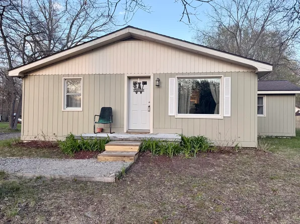 1460 S Mill Iron Rd, Muskegon, MI 49442