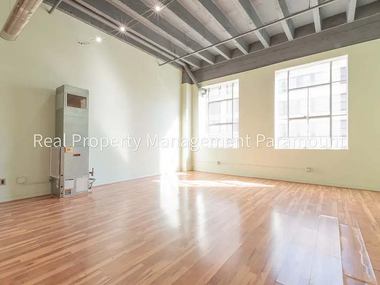312 W 5th St #213 — Photo 6