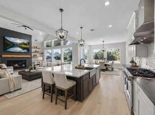 412 S Garrett Cir, Bellville, TX 77418