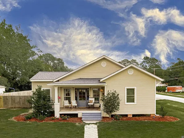 204 Lejeune St, New Roads, LA 70760