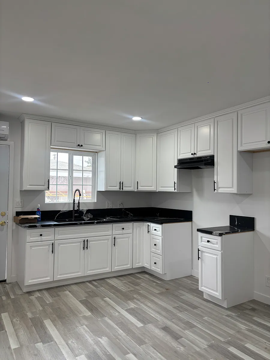 Building Photo - 133 S 2nd St #1/2