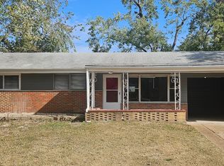 9950 Cambria Dr, Saint Louis, MO 63136