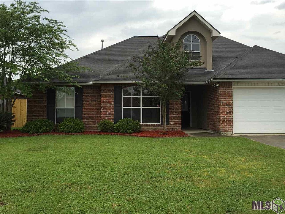 1st image of 23825 Rosemont Dr