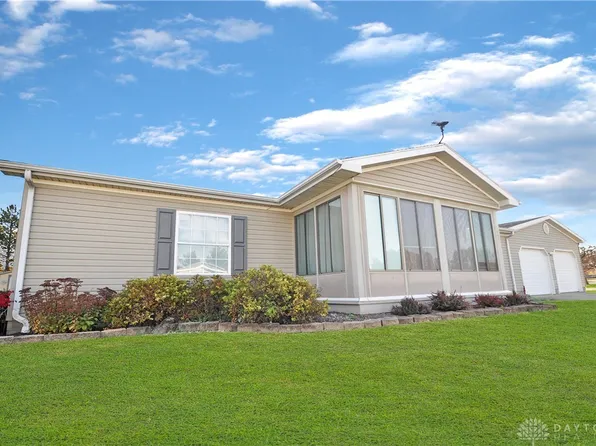 107 Canterbury Ln, Portland, IN 47371